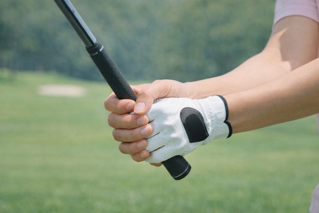 飛距離アップを生む適切なグリッププレッシャー